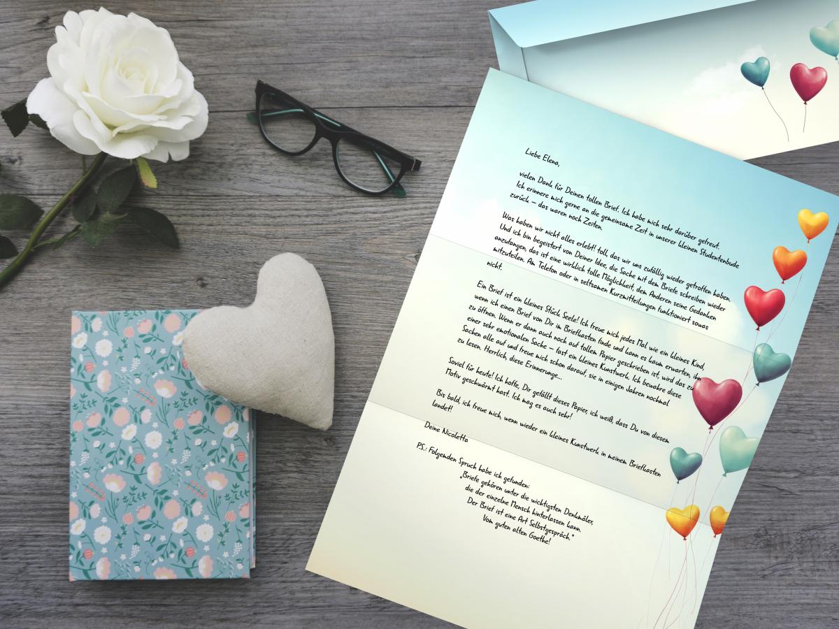 Stationery Love is in the air Writing paper